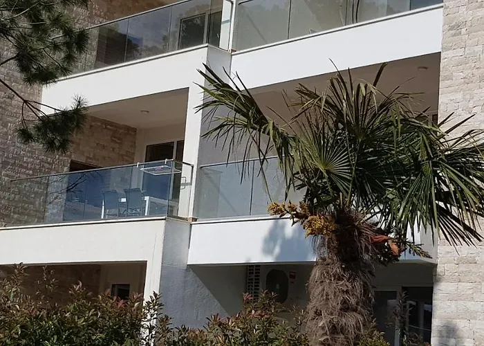 Modern 1br San Pietro Plazhi San Pietro