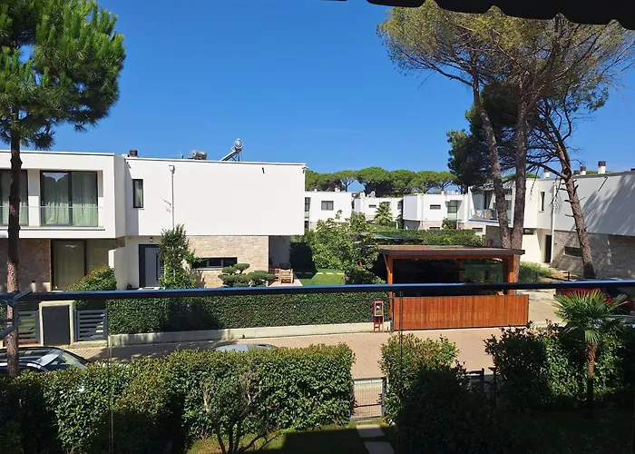 Modern 1br San Pietro Lejlighed Plazhi San Pietro