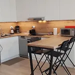 Modern 1br San Pietro Plazhi San Pietro