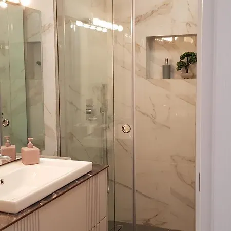Modern 1br San Pietro Apartment