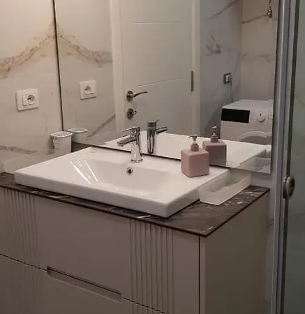 Modern 1br San Pietro