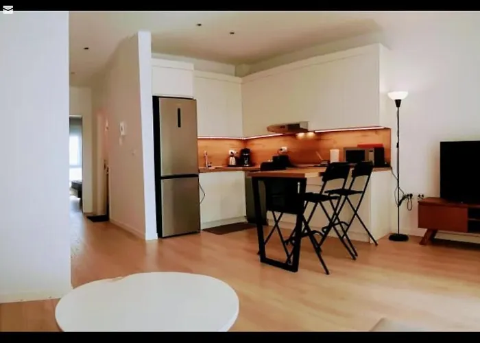 Modern 1br San Pietro 아파트 *