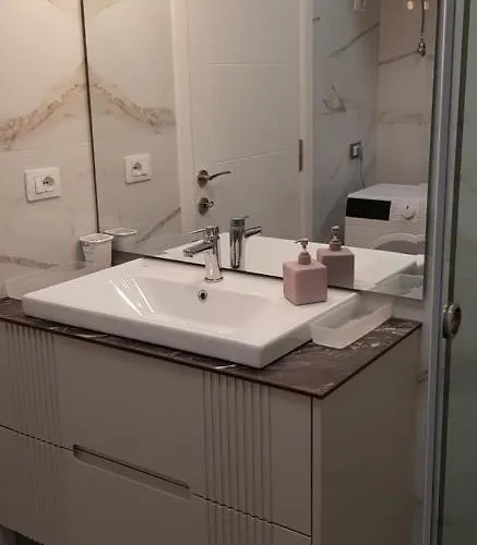 Modern 1br San Pietro